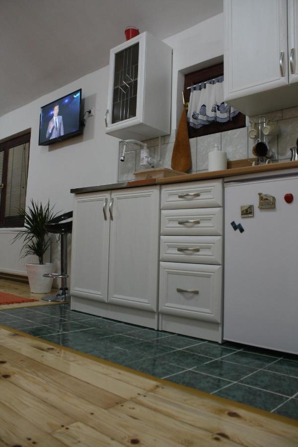 Kum Apartment Ni Kültér fotó